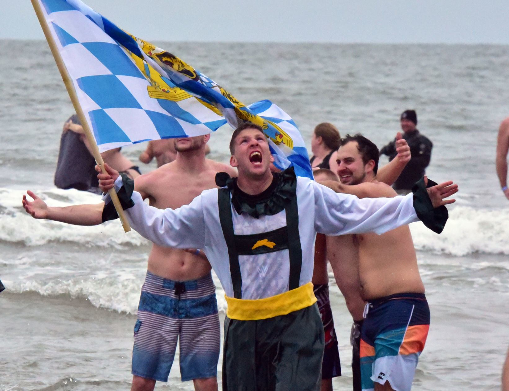 011517_nws_plunge01